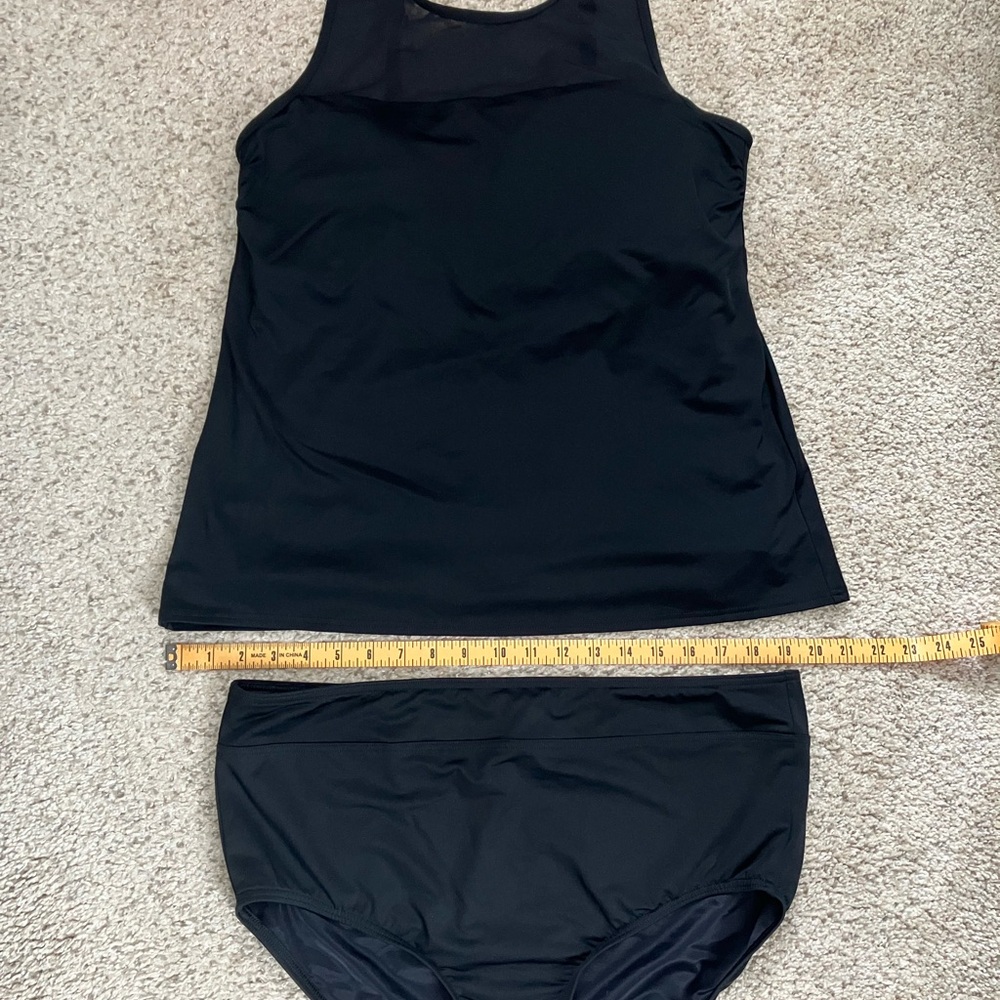 Women's Black 2 piece swimsuit, 16/16L